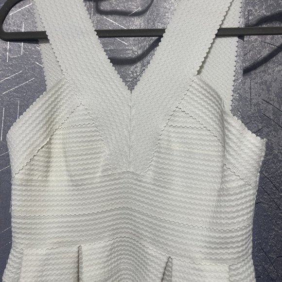 H&M Cream White Bandage Fit & Flare Dress - Garden Party Style - Sz M - Picture 2 of 6